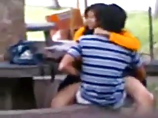 唤醒你的年轻侄女，并把他妈的非常努力