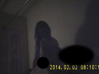 未来的色情明星在她的第一次演员