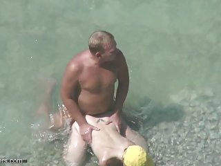 医生虐待一名大病人
