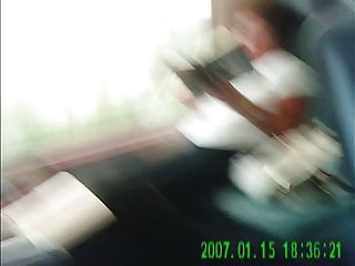 母亲通过抽搐来追捕她的儿子