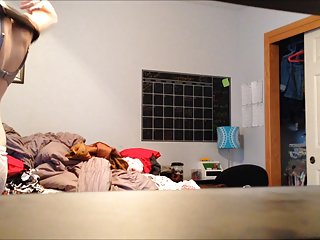 西班牙语与漂亮的山雀性交和体内射精与她的阴部充分